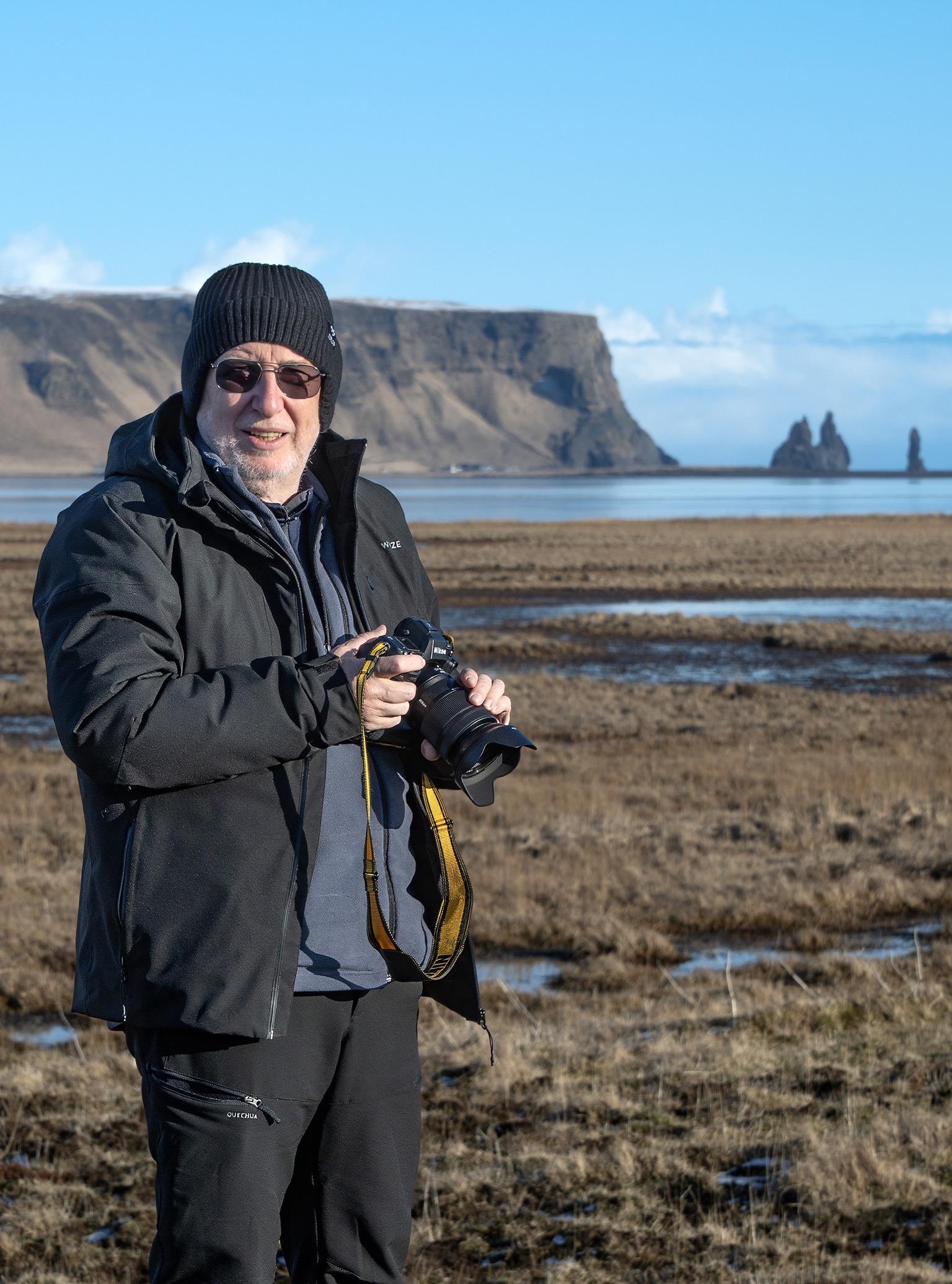 Roberto Lunazzi Gorizza con la sua Nikon in Islanda
